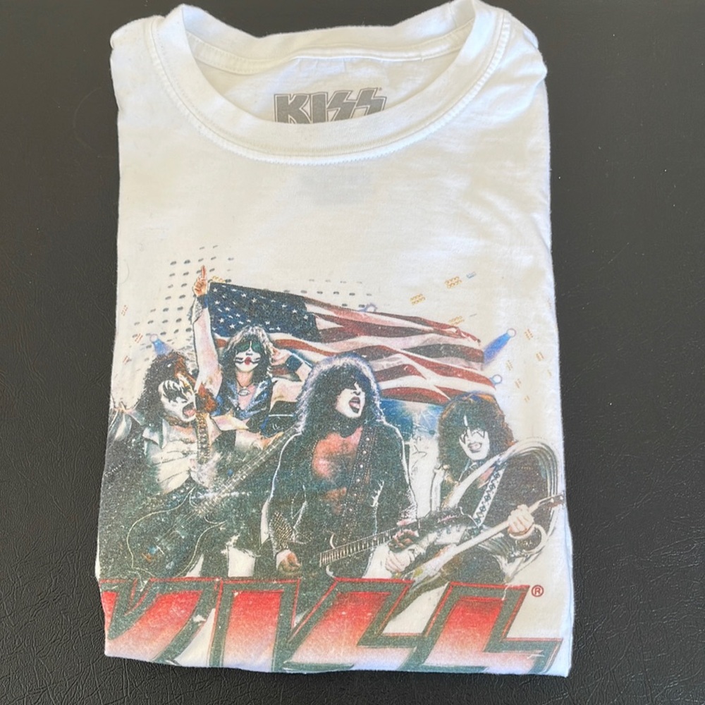 KISS band tee - short sleeve